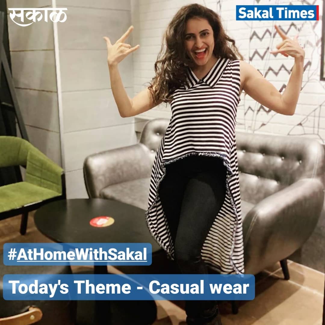 SakalMediaNews's tweet photo. #ContestAlert
सात दिवस वेगवेगळ्या थिमनुसार ड्रेस करा, रॅम्प वॉक करून एक पोझ दया, एक व्हिडिओ बनवा @sakalmedia @sakaltimes ला टॅग करून आम्हाला पाठवा. वापरा हॅशटॅग
#AtHomeWithSakal
आजची थीम आहे कॅझ्युअल वेअर .
@namrata.gaikwad
#Sakal #contest #fun #stayhome #Quarantine #lockdown https://t.co/YYO9mQZ5uX