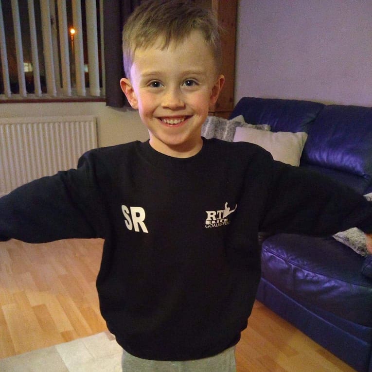 ClareP74's tweet photo. Happy 6th birthday Stanley, we love you with all our hearts love mummy, daddy, Alfie and Susie 🎁🎉🎂🎈
@GoalkeepingRt @MARENTA74 https://t.co/X29bsdkOUX