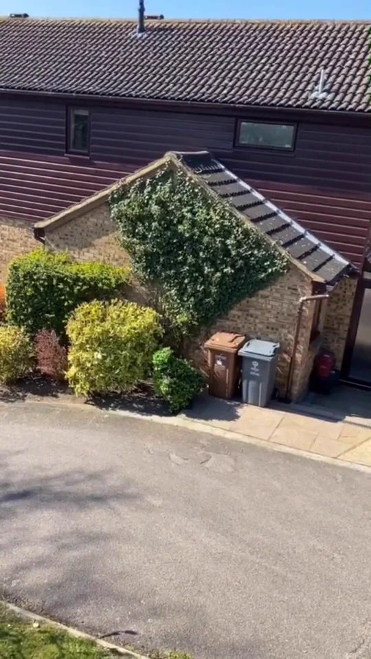 イギリスでロックダウンが発生した結果？凄い格好で家を抜け出す人がでてきたwww