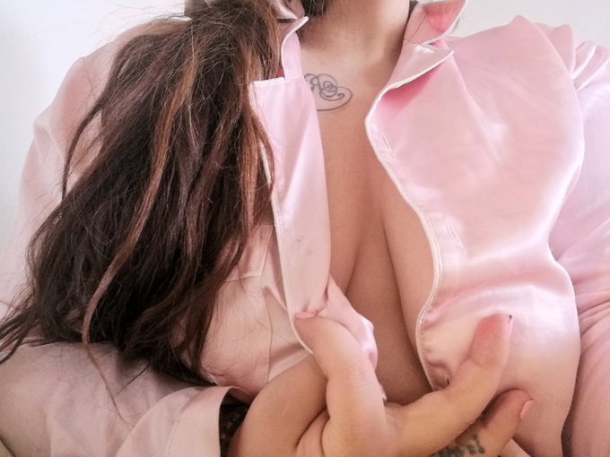 Good Morning...  ...Grate Big Boobs ... Fantastic Sale  WHERE???  (-40%-$7.73/mo) ❤️ITS ALL ON MY ONLYFANS❤️ https://t<a href="/tag/naturalbeauty"class="tags"><span>#naturalbeauty</span></a><a href="/tag/tittytuesday"class="tags"><span>#tittytuesday</span></a><a href="/tag/findomme"class="tags"><span>#findomme</span></a><a href="/tag/bigtits"class="tags"><span>#bigtits</span></a>