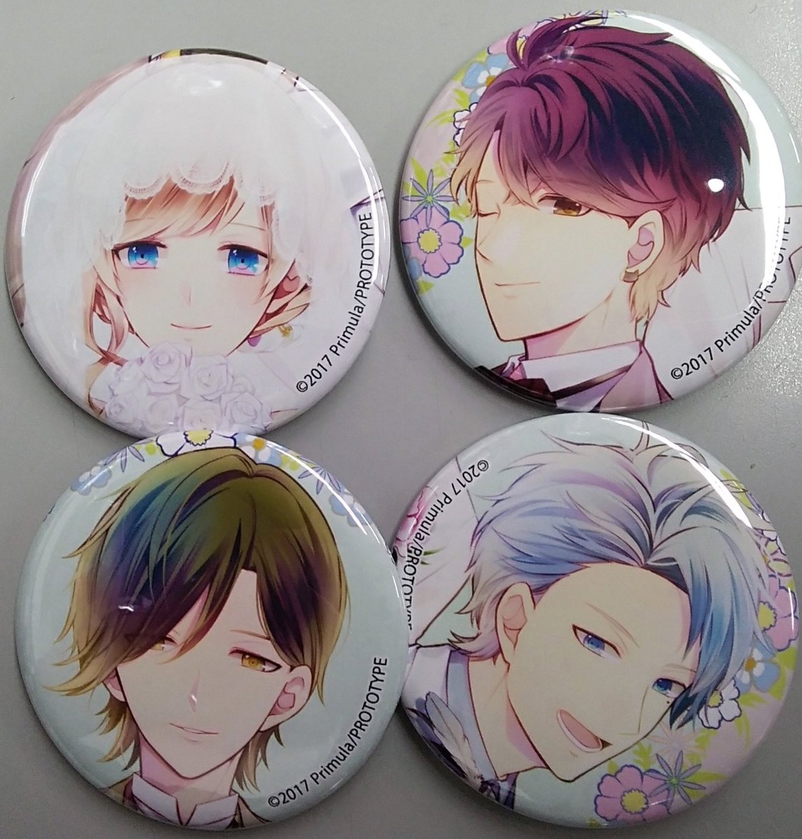 kbooks_tokimeki's tweet photo. ♥️オススメ♥️
「大正×対称アリス」特典缶バッジが入荷しております✨
入口から見て左手奥の棚にてコーナー展開中💕
トレーディンググッズや、くじ景品、購入特典、クラウドファンディングのリターン特典も取り揃えて展開中です☺️
#kbooks #恋せよ乙女 #乙女館 #池袋 #対アリ #Primla #乙女ゲーム https://t.co/HpjjWhBR1T