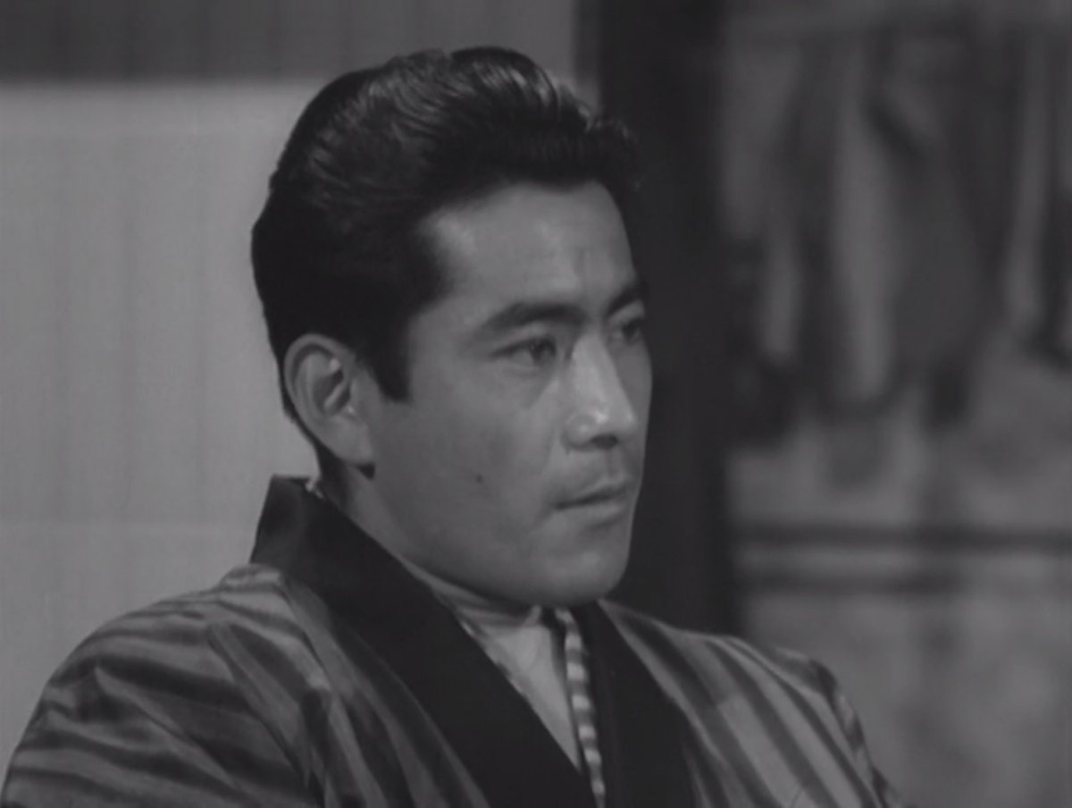 134) O Escândalo (Shûbun, 1950)Dir: Akira KurosawaFot: Toshio UbukataEste foi o segundo filme que Kurosawa dirigiu fora dos estúdios Toho e acompanha os esforços de um pintor (Toshirô Mifune) e de uma cantora (Shirley Yamaguchi) pra processar um tabloide por difamação.