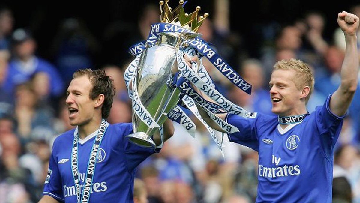 Robben - 20yoStarts(Apps) - 14(18)Goals - 7Assists 9 Duff - 25yoStarts(Apps) - 28(30)Goals - 6Assists 7J.Cole - 22yoStarts(Apps) - 19(28)Goals - 8Assists 2Duff started the most & had the least goals - w/ only 3 wide options & w/ Robben injury prone they all played