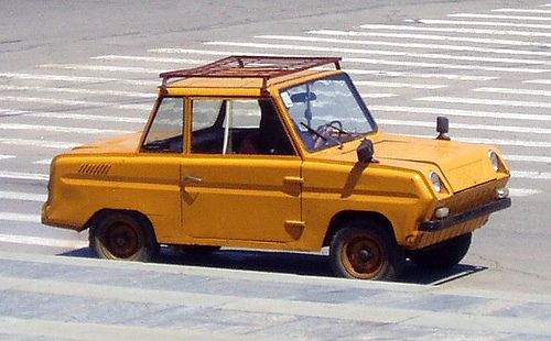 QuirkyRides's tweet photo. The #quirky #Soviet "#Invalidka" ("#С3Д"`)#disability #car  has a 350cc #motorcycle #engine no foot controls &amp; is a bit of a pig 🐷 to drive apparently although we'd like to give it a try https://t.co/tNJL8hJqOV