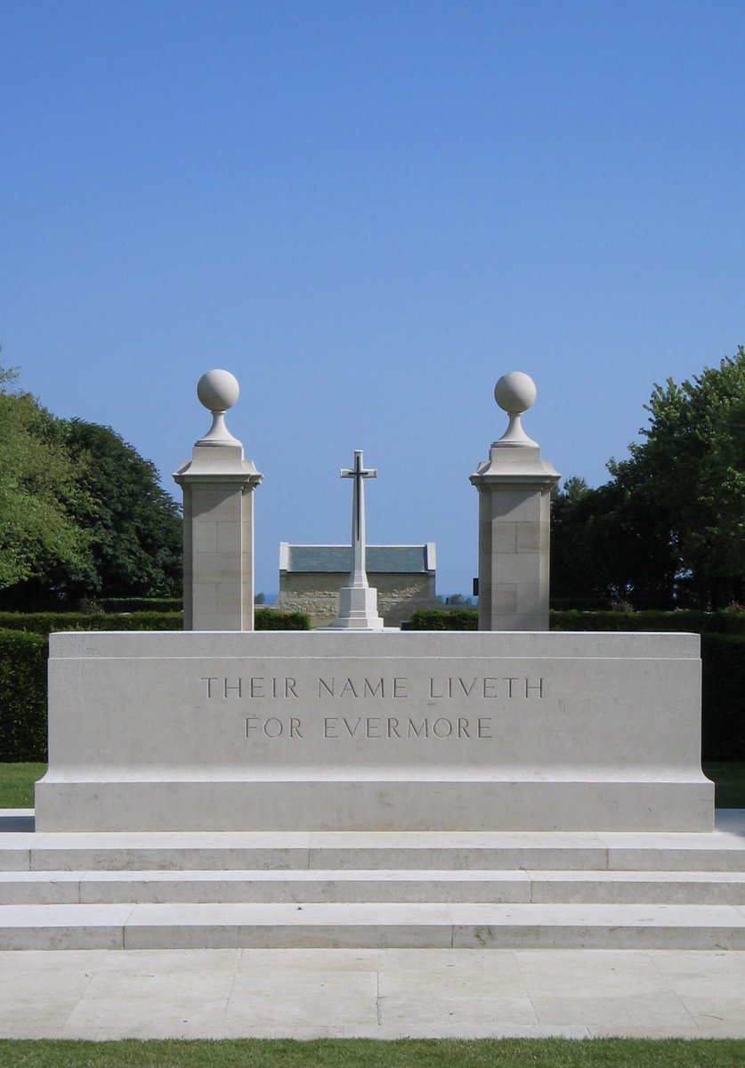 scott_smith9's tweet photo. The next set of images I’ve found out while #WorkingFromHome come from 2009 during a return to Normandy for #DDay65 and my first visit to the @CWGC’s Beny-sur-Mer Canadian War Cemetery. #WeAreCWGC https://t.co/n4TQLCQTc6