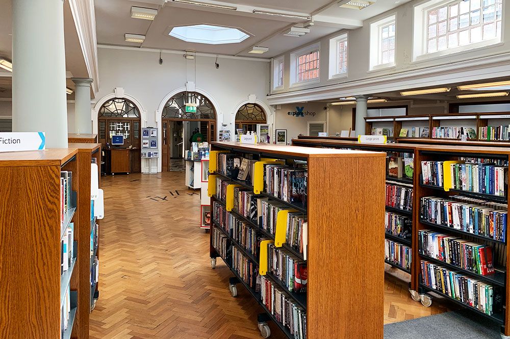 theyorkmix's tweet image. Thousands of books to download, images of old York to browse and more – now available via @YorkExplore #coronavirus @YorkLibrariesUK #librarylife 
yorkmix.com/thousands-of-b…