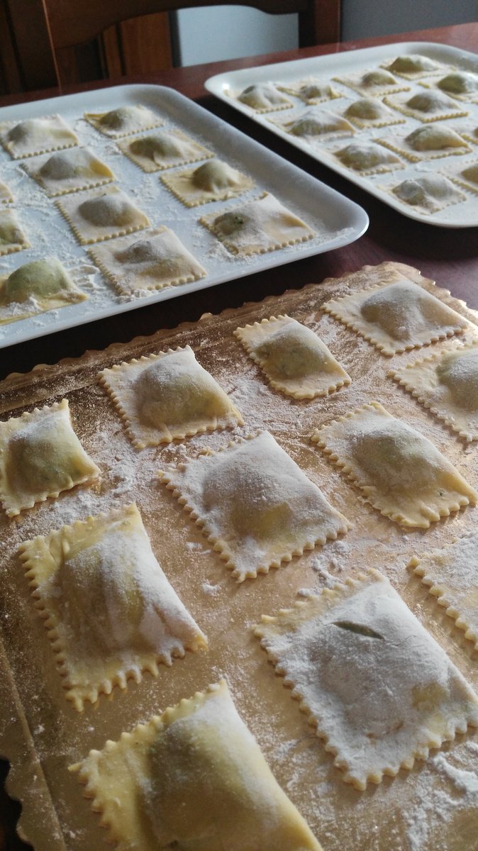 HelloImTired_'s tweet photo. Soddisfazioni😍 Pasta fatta a mano: ravioli ricotta &amp; spinaci, e spaghettini🍴🍝 https://t.co/LMcmUgHWou