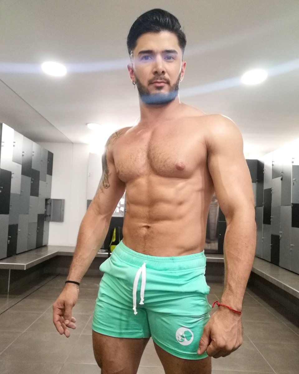 jefffersonjj's tweet photo. Feliz Noche😎💚
Mente Positiva💪🙏
#like #likeforlikes #like4likes #body #fitness #picoftheday #likeforlikes #cuarentena #QuedateEnCasa https://t.co/fBk2RgJWM1