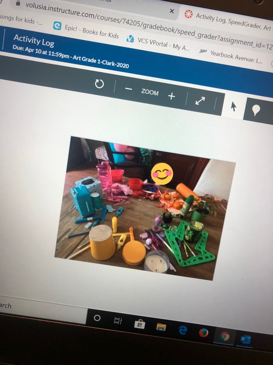 PelicansCreate's tweet photo. 💕 Love 💕 how our @sweetwaterVCPS Pelicans wasted no time and hopped right into Art assignments on day 1! 🎨 #distancelearning #WeGotThis 💪 https://t.co/IxJDHj25x5