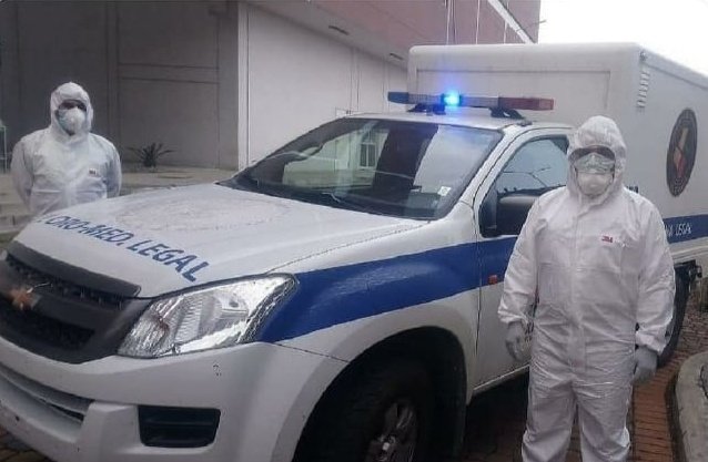 AFreireCTE's tweet photo. Nuestro cuerpo  uniformado de Vigilancia se suma al traslado de los fallecidos en esta Emergencia  Sanitaria por la que atraviesa la Nación.
#CTEPRESENTE
#QuedateEnCasa https://t.co/8r6jJP4w7F