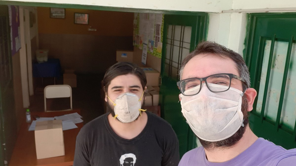 AmelottiJose's tweet photo. Seguimos colaborando con las entregas de #ModulosAlimentarios.
Hoy le toco a la Escuela Dr. Ramón J. Cárcano de nuestro querido Barrio General Paz.

#CVGeneralPaz #JuntosPorGeneralPaz https://t.co/UQX86hyuXC