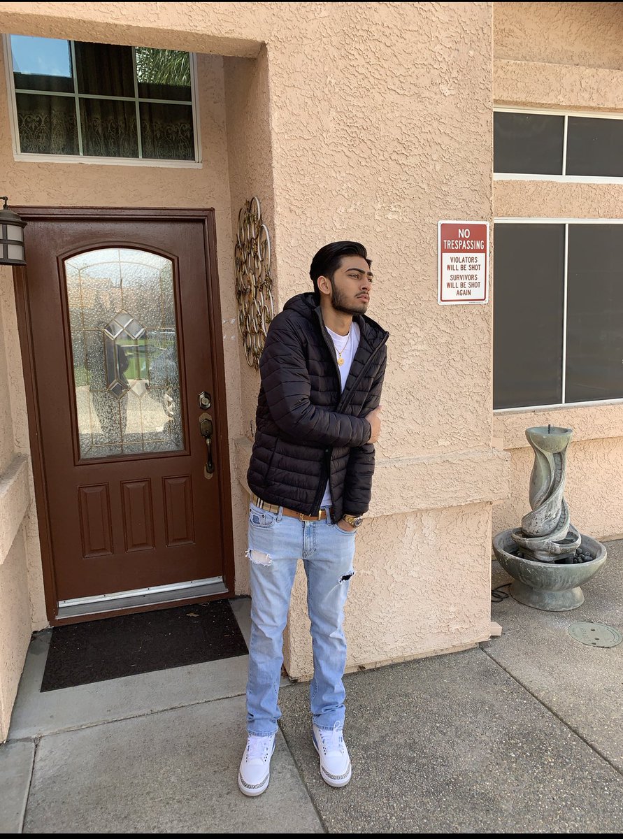 smerkishsteez's tweet photo. Still out the way, Still focused 3️⃣ https://t.co/LJJZScIQRr
