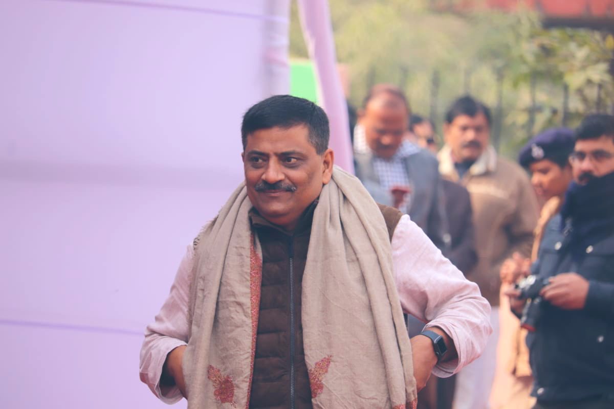 ajitjhambt's tweet photo. मिथिला के जनप्रिय नेता आदरणीय @SanjayJhaBihar सर को जन्मदिन की ढेर सारी शुभकामनाएं। संकट की इस घड़ी में आप समस्त बिहारवासियों के लिए जिस कदर काम कर रहे हैं, वह काबिलेतारीफ है। हमें गर्व है। https://t.co/NmVb5B2vfR