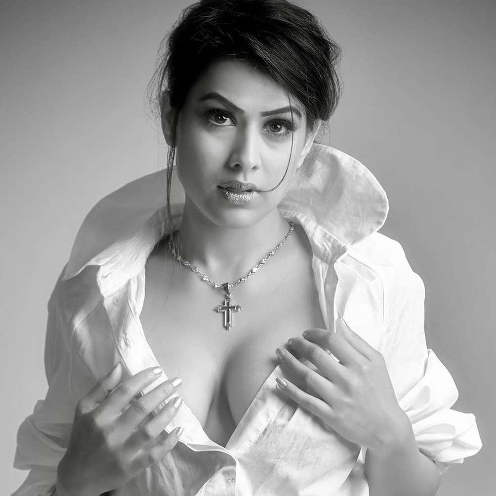 slutty_nihu's tweet photo. #NewProfilePic
Confidence makes you feel stronger.
Be confident.
Be yourself.
Stay home
Be safe.
Keep loving me.
Love you all. 💋 💋 💋 💋
Slutty Niharika
😘 😘 😘 😘 😘 https://t.co/G7VWamDy4I