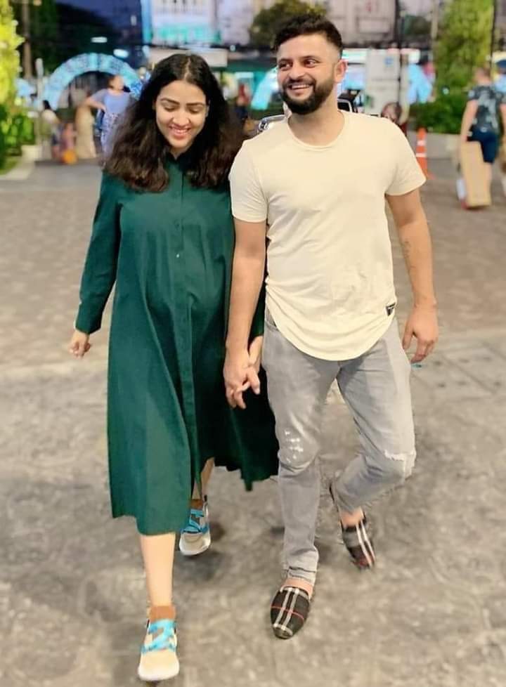 Uditshandilya's tweet photo. यूपी के लाल औऱ बागपत के दामाद सुरेश रैना जिन्होंने 2 साल से मैच नही खेला उन्होंने भी कोरोना से लड़ने के लिये 52 लाख रुपए डोनेशन दिया है ... सुरेश रैना हाल ही में पिता भी बने है 👏
आप सपरिवार प्रसन्न रहें माता रानी की कृपा बनी रहे @ImRaina
🙏🚩 जय माता दी 🙏जय श्री राम 🚩🙏 https://t.co/jpYSYleGlU