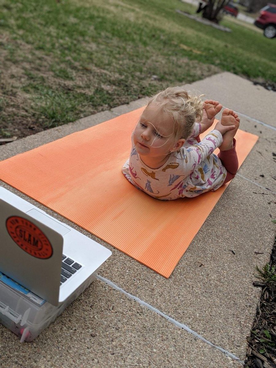 MitchRoush's tweet image. We did yoga outside today and it was wonderful. 🌞 
#QuarantineParenting