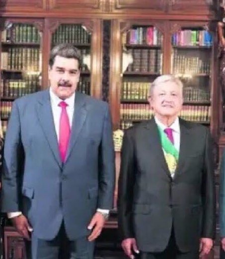 panaclo's tweet photo. @FelipeCalderon @BeatrizGMuller Y aquí la prueba de que este que sale aquí no es  Maduro, sino Javier Alatorre https://t.co/xcoiBObD53