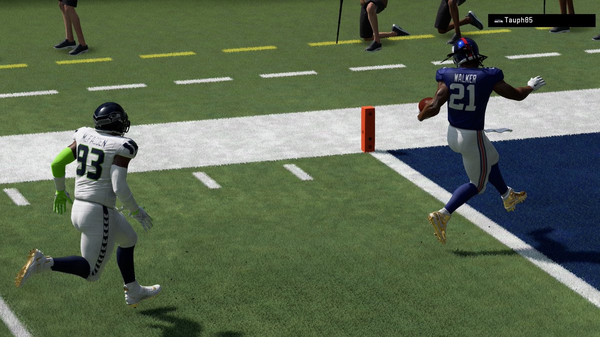 redzone_giants's tweet photo. The rushing attack was a key factor in the victory. As the ground attack managed to gain 177 yards while provide 3 touchdowns. The run game helped keep Goff’s jersey clean as the defense didn’t get many sack opportunities and finished the contest w/ ZERO! #RZ60 https://t.co/jBpIHZGZ10