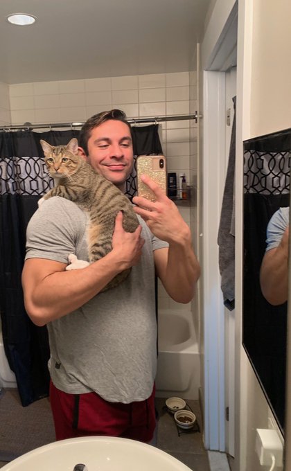 Um, I&rsquo;m not a cat lady https://t.co/RjvsnK5op4<a href="/tag/valentinpetrov"class="tags"><span>#valentinpetrov</span></a>