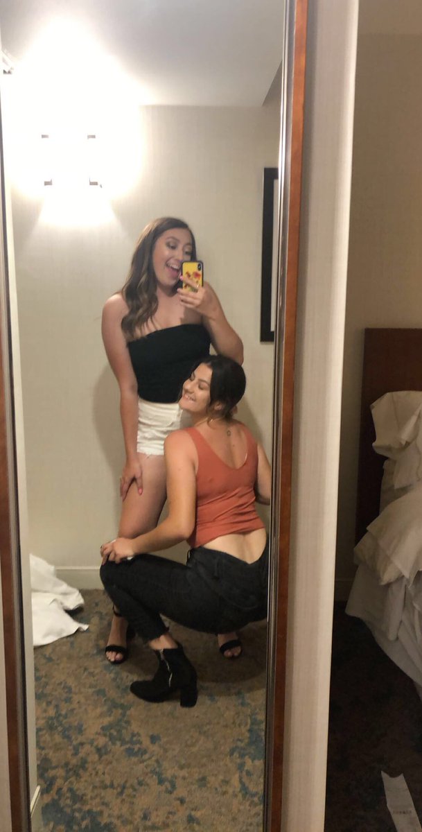 aaaaaalex_'s tweet photo. @emily_away Miss u❤️❤️ https://t.co/uX5pRoX26K