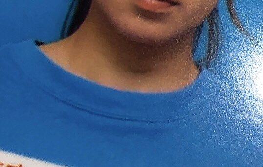 角田奈穂 A Twitteren 無事に免許更新 が しかーーし なぜ なぜ私は今日青いスウェットを着たんだ まるでクロマキーで同化したガチャピンのようだ 免許証 同化 ガチャピン クロマキー T Co 03z7uv0mnw Twitter