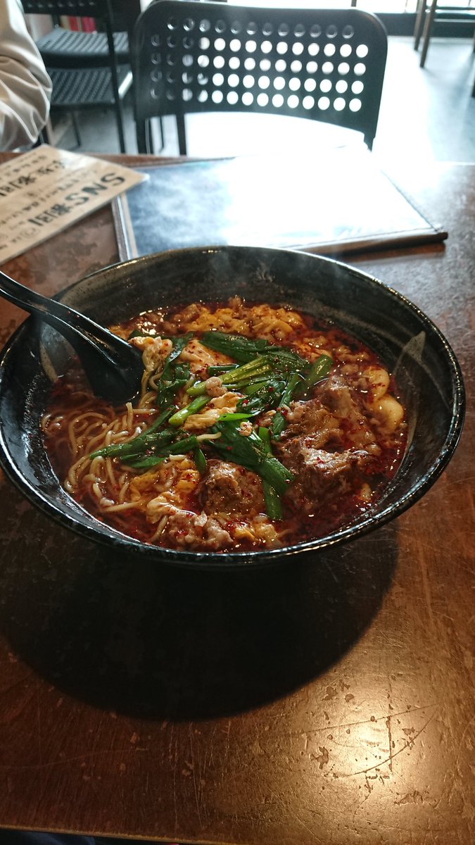 QUSTyabbe's tweet photo. げんぷー 首脳会談。 https://t.co/Z13FTDqmaN