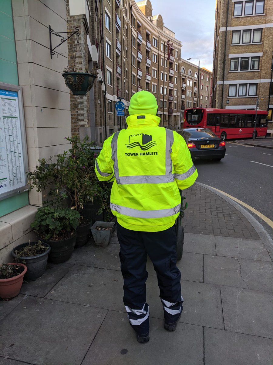 AbdalUllah's tweet photo. Start of a new era @TowerHamletsNow inhouse cleaning.
We look forward to seeing our streets in #Wapping & the borough much more cleaner, waste collection on time & improvement to recycling.
Welcome to the new team & Thank you
#weareWapping #CleanerWapping https://t.co/vDH6ZiGtDA