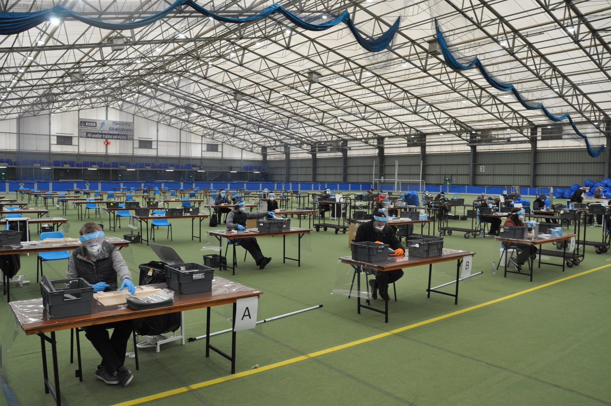 MidUlster_DC's tweet image. 'If a company can re-purpose its production line to make urgently needed PPE for the NHS, then we can re-purpose one of our sports centres for their work'. #MidUlster Chair @kearneypg1 on @BlocBlinds's new production facility in Meadowbank Sports Arena. 

bit.ly/MeadowbankBloc…