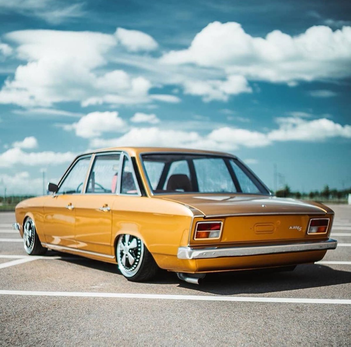 EpicDubs's tweet photo. ☀️ K70 LS
#VW #Volkswagen #VwK70 #K70LS #SplitWheels #Fuchs #VolkswagenK70 #Stance #DubLife https://t.co/BnymOz79R1