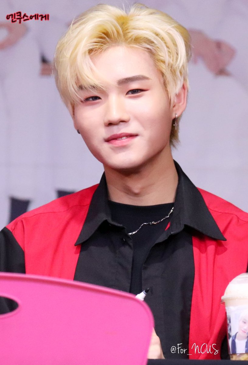 For_NCUS's tweet photo. 우리 현민이 생일 정말 축하해💛
태어나줘서 고마워😊
형들과 행복한 생일 보내🐣💛

#엔쿠스 #NCUS #현민 #HYEONMIN
#ヒョンミン #エンクス
#우리_막둥이는_크게_될거야
#HAPPYHYEONMINDAY
#엔쿠스에게 @ncusofficial https://t.co/4lmx3ISWzw