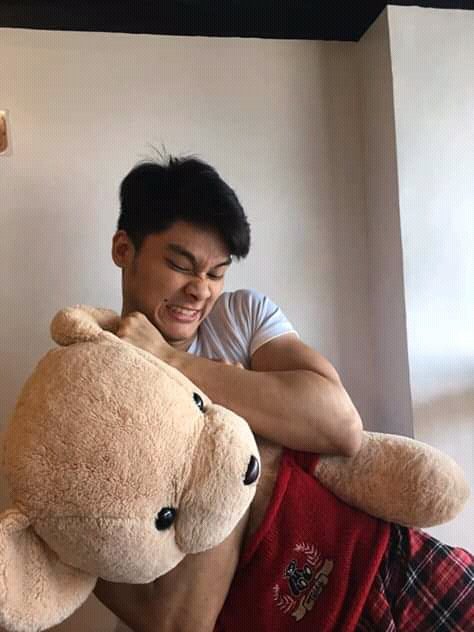 iamjayson7's tweet photo. Ganito ang gustong gawin ni Bilko Argana Kay Sam Morales. Grrrrrr. Gigil din ako Kay #SamMorales may saltik din sa utak manipulated bitch. Kaloka ha binasa ko talaga slow clap Kay #Jzan kasi kinaya lahat ng sakit at kirot sa puso sabi nga niya #wasak 

#CatFishing 
#catfished https://t.co/40TqzVyl81