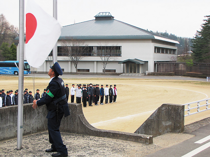 福島県警察安全 安心情報 福島県警察官 警察職員採用情報 入校生活 朝 ６時に起床し 朝食前に人員確認の 点呼 学校 寮の清掃を行います 食堂でしっかり朝食を済ませたら さあ一日の始まりです 受験申込 T Co Ftehfnjo8d