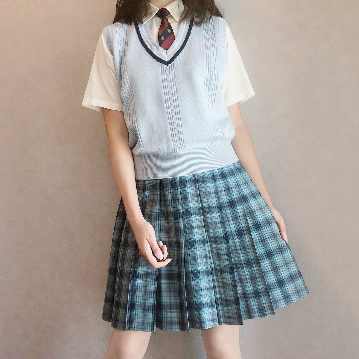 毎日 #制服図鑑 北海道·旭川西高校夏セット2点 このスカートは光ります