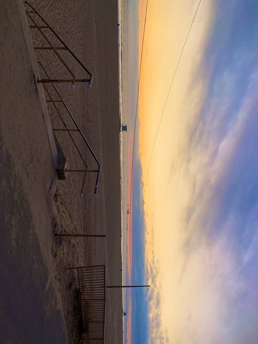 PscClan's tweet image. Just a beautiful day at the beach with a nice sunset to look upon