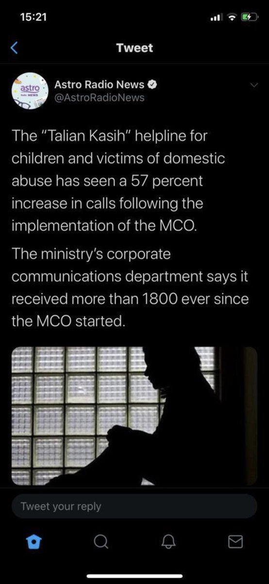 tsufae's tweet photo. The “Talian Kasih” helpline for victims of domestic abuse has seen a 57% increase in calls since the implementation of the MCO.
The Ministry of Women, Family and Community Development:
“Be manja (flirty). Wear make up.”
Maybe then your husbands won’t beat you. https://t.co/yN9wY8H5g7