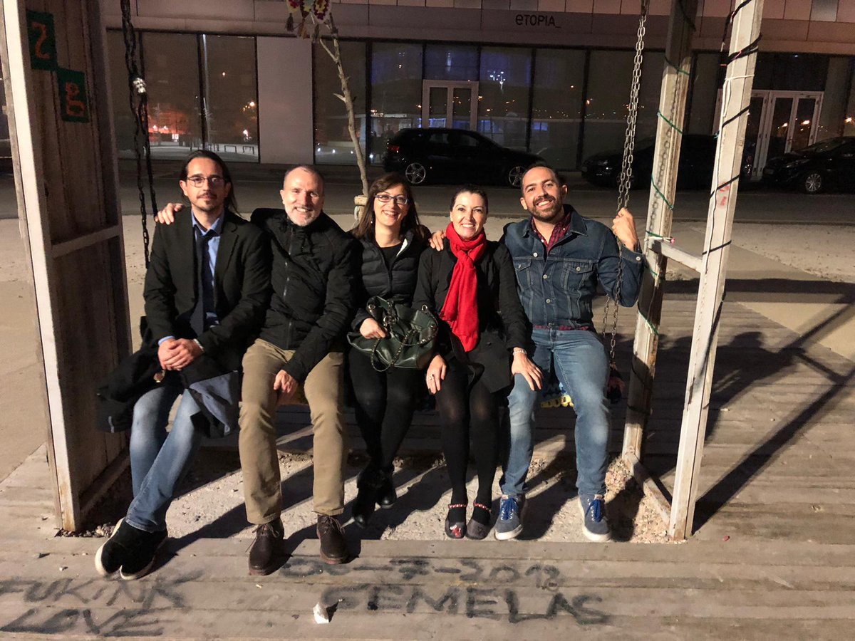 Suescudero's tweet photo. Motivos por los que sonreír cuando has perdido las ganas de hacerlo.
#Agustiners
@iaa_csic @Josemialvareste @bynzelman @manolux4444 https://t.co/0mbogogiC5