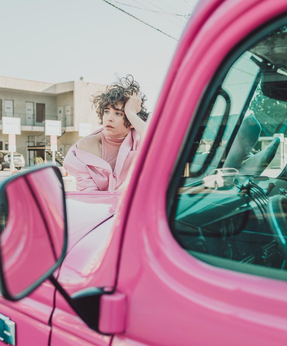 appreciating beauty without actually being able to /see/  it, that's my superpower.
   - isla mccafferty
   - legally blind follower of Aphrodite
   - of lee