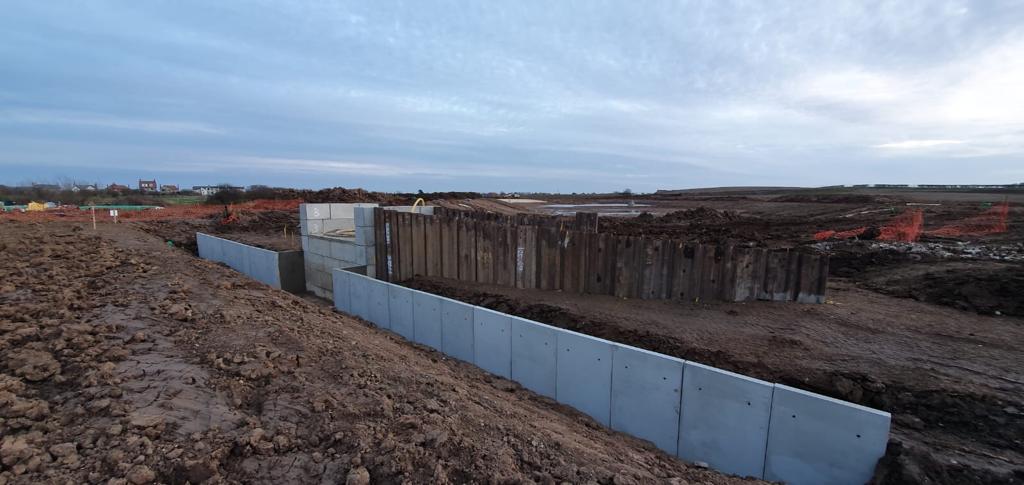 CLSconstruct's tweet photo. Some progress photos from a few weeks ago at #CastleAshby #ThornwickBay before our sites closed. Look forward to completing these projects in the future #clscivilengineering #civilengineering #demolition https://t.co/qrDSCUcVKK