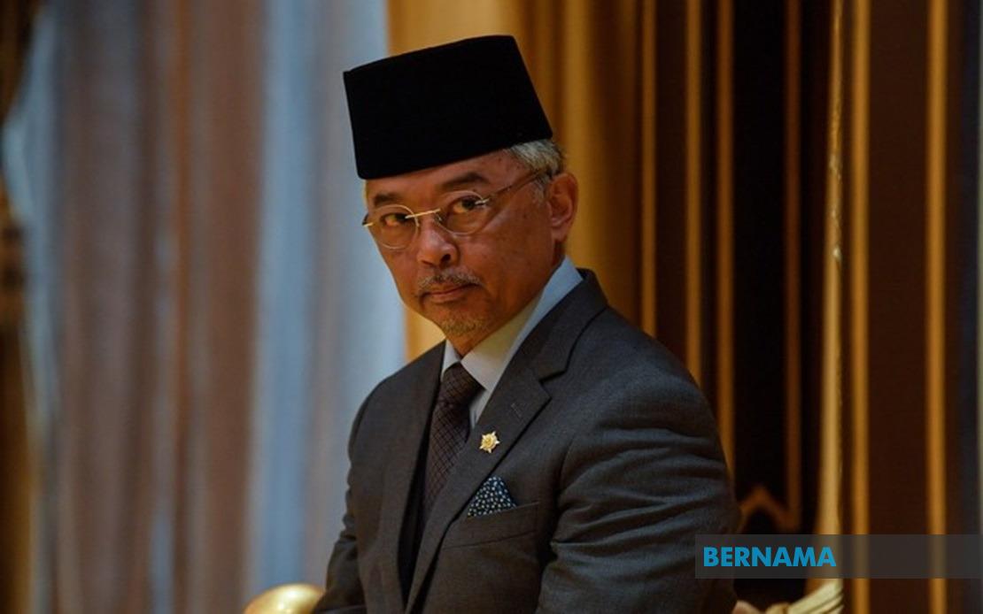 MKNJPM's tweet photo. Agong berkenan kerajaan tidak bayar Emolumen Diraja untuk Seri Paduka dan Permaisuri selama 6 bulan mulai Mac - Istana Negara 

Sumber:@bernamadotcom 

@JPenerangan 
@jpmgov_ 
@kkmm_gov 
@KKMPutrajaya 
@KDNPUTRAJAYA https://t.co/DEEWv32oZJ