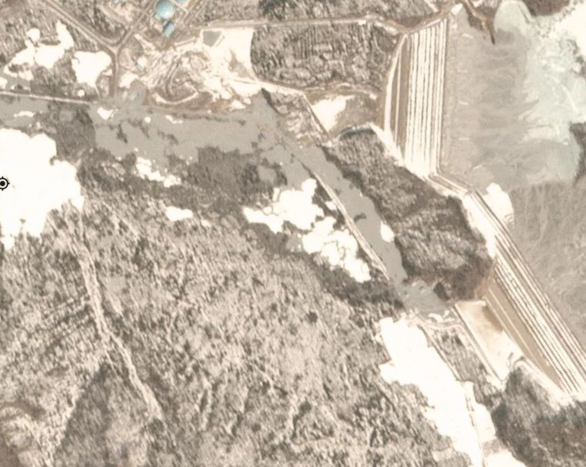 davepetley's tweet photo. Another significant #tailings accident occurred on 28 March 2020, this time at the #Luming Mine in Heilongjiang Province in NE China. Image by @planetlabs:- https://t.co/B2QXisKL1X https://t.co/ZKeD0wkFBq