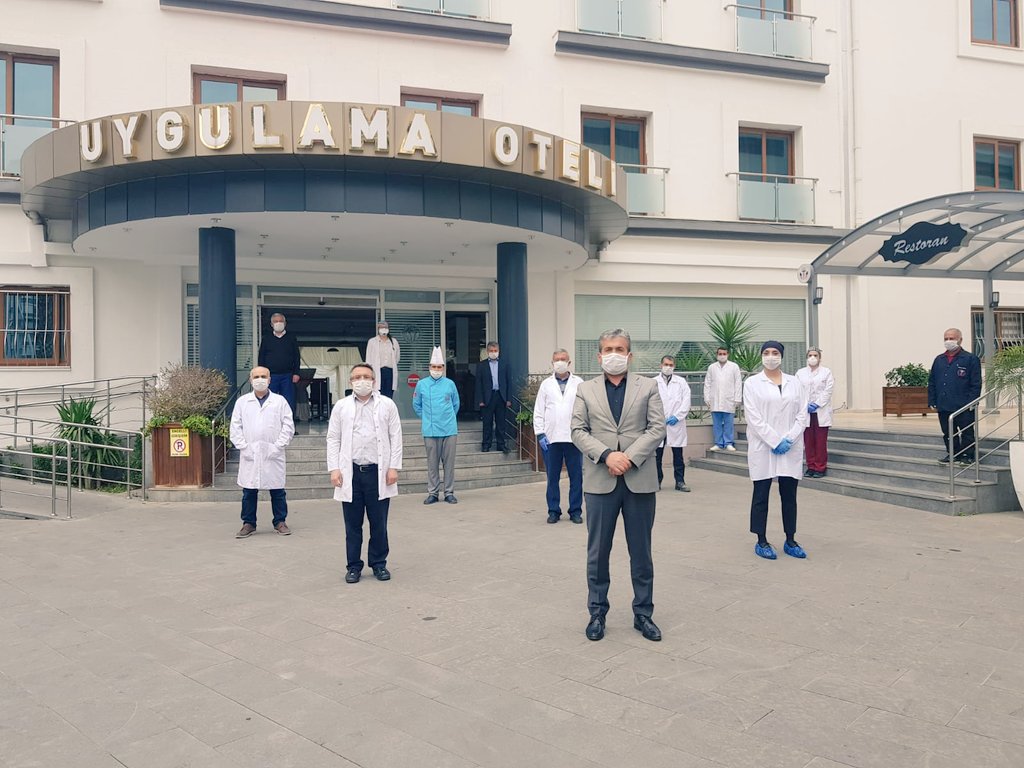 Ülkemizin zor zamanlardan geçtiği bu günlerde, Korona virüsü salgınıyla savaşta Nezihe Yalvaç MTAL Uygulama Oteli ailesi olarak sağlık çalışanlarının konaklama ihtiyaçlarını karşılayarak destek oluyoruz.