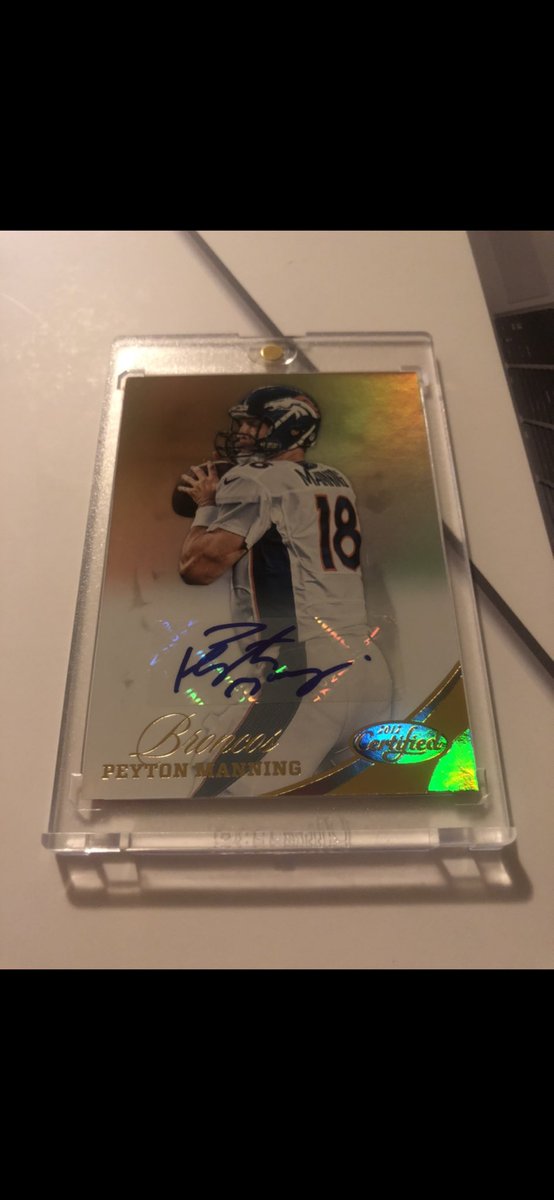 coast_cards's tweet photo. @CheapFunBreaks Peyton Manning Auto /10 

$100 https://t.co/27Qn7YP1p6