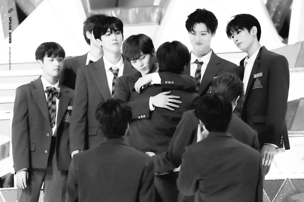 starfess's tweet photo. -guys

"It's just kpop, it won't hurt you"

The kpop : https://t.co/7O0DjIqYla