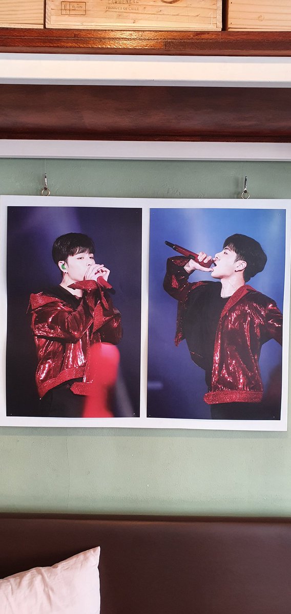 AvvioRearWindow's tweet photo. 오늘은 아이콘 구준회 군의 이벤트

마스크착용와 비치된 소독제로 손소독하며 에티켓을 잘지켜주신 팬분들 감사합니다.

예쁜 컵홀더와 특전 및 전시를 준비하신 @ran2com_ 님,
@YOUTH_forJUNE 님과 스텝분들 수고하셨어요.

#아이콘 #iKON #구준회 #JUNE #생일이벤트 #카페아비오 #cafeavvio https://t.co/ZuUo8QsO4U