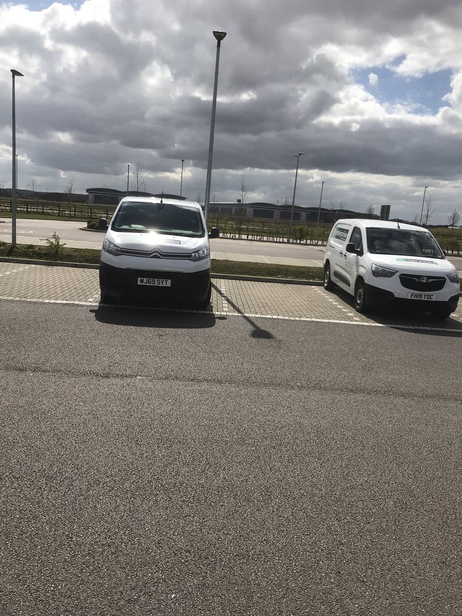 This is what makes work worth while through these tough times @MaxERAC 2 vans delivered to the nhs to help set up a temporary site to fight covid 19.<a href="/JaneneScurfiel1/">Janene Scurfield</a> <a href="/AEKLHR/">Alyssa Kreutzer</a> #KeepBritainMoving #SU4