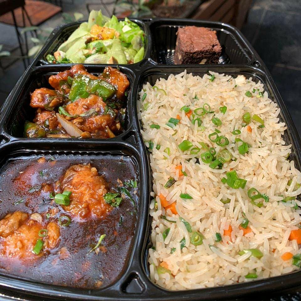 PremsPune's tweet photo. Incredible #Lunch Meals for one, made just for you! Call us on 020 26150081 or +91 90492 88088 to order! 😍🤤
We ensure your food is handled after taking all the necessary precautions! 😷😁
#PremsPune #IndianFood #IndianFoodie #Lunch #Desi #Dinner #KoregaonPark #Spice #Curries https://t.co/yAJFi4Tq3A