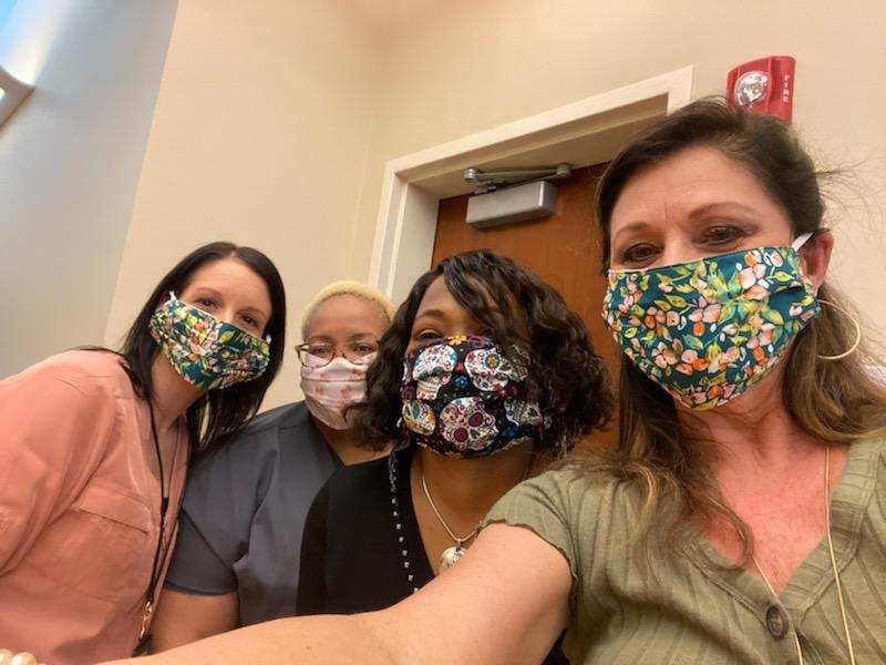 MercerMedicine's tweet photo. Mask selfie! 😍
Here’s some of our amazing staff modeling the masks sent to us from @MercerLAWSchool - THANK YOU!! #InThisTogether #MercerStrong #covıd19 https://t.co/DE0sf5BzpX