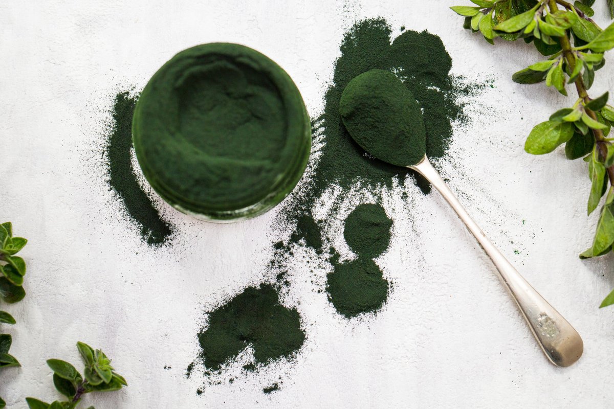 JustIngredients's tweet photo. Feeling #undertheweather? π€ Coming to your #rescue is our #gorgeously #green #superfood thatβs got everyone talkingβ¦ Itβs #Organic #Spirulina #Powder! π π https://t.co/cX0TZD6NYl https://t.co/XVD1gcH0sw