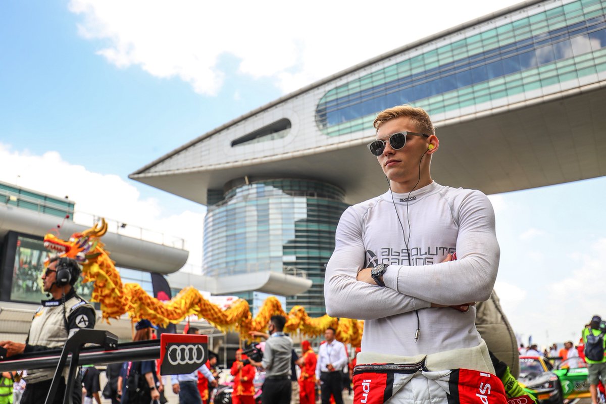BECMotorsports's tweet photo. 在新型冠状病毒肺炎疫情的影响下，全球赛车运动都在2020的开年之际被迫进入了停摆期。在这段空窗期之中，BEC Motorsports采访了来自世界各地的职业赛车手，由他们来讲述如何在疫情之下彰显“永不退场”的赛车精神！@Melvin_Moh #TimZimmerman @MRumpRacing @weirontan 
https://t.co/o2GQ4be5FU https://t.co/yD6hlOp0nq