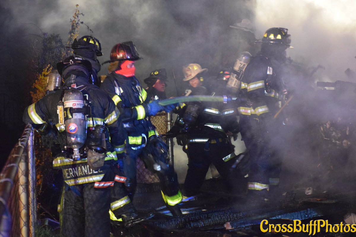 Chief_Ippy's tweet photo. Uniondale FD battles an early morning house fire this morning on California Ave in Uniondale (Nassau County) Long Island, NY. Multiple mutual aid department assisted on scene &amp; in quarters. @thefirenews @longislandpatch @NCFSA #LIBNS #LNBN 📸 @CrossBuffPhotos https://t.co/Opvp2SxwV7
